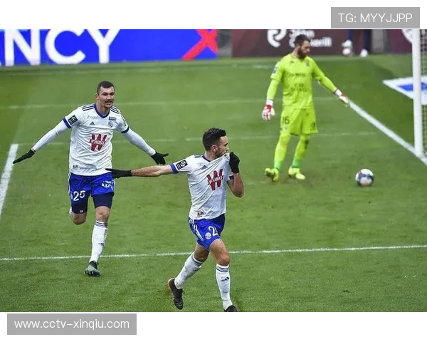 斯特拉斯堡vs巴黎圣日耳曼,半场防守组织限制对手进攻 斯特拉斯堡vs巴黎圣日耳曼,半场防守组织限制对手进攻